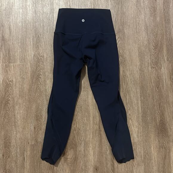Lululemon Wunder Under Scallop High Rise 23” Crop Leggings True Navy Size 4 - Picture 7 of 7